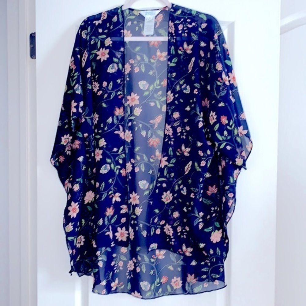 Market & Spruce Sheer Floral Kimono
